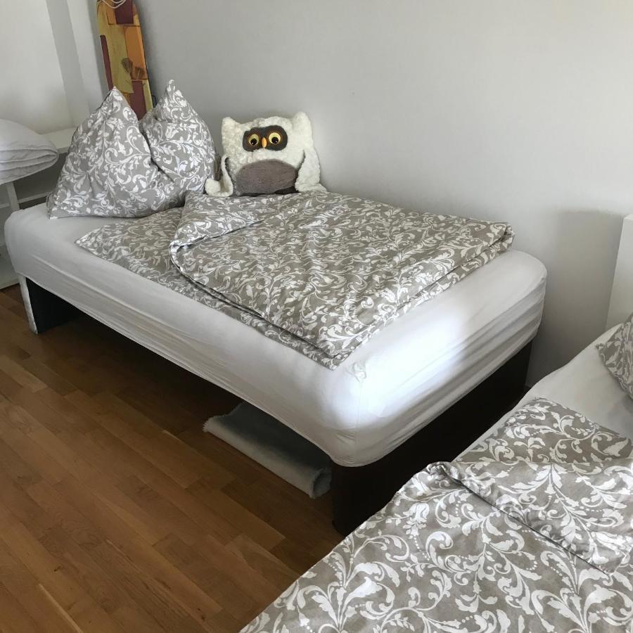 Lg Lovely Apartment Stockerau Bagian luar foto
